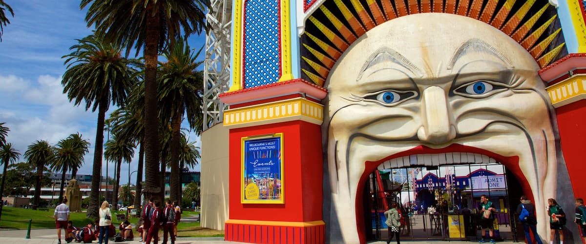สนามกีฬา Luna Park ซึ่งรวมถึง เครื่องเล่น