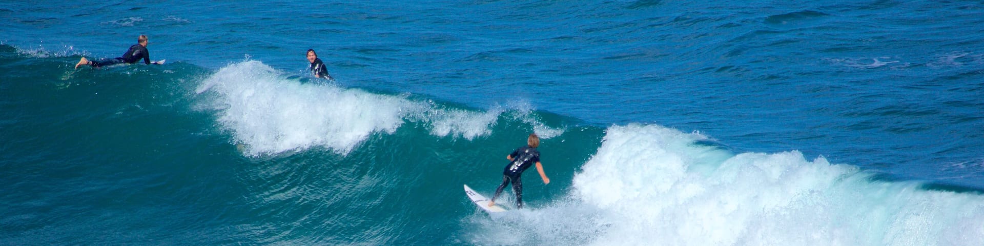 Bell\'s Beach showing surfing and surf