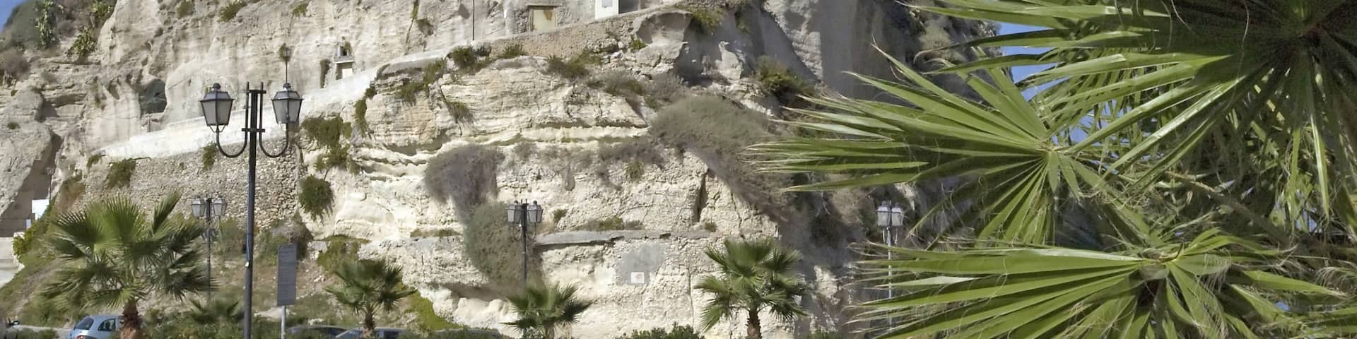 Tropea showing a castle