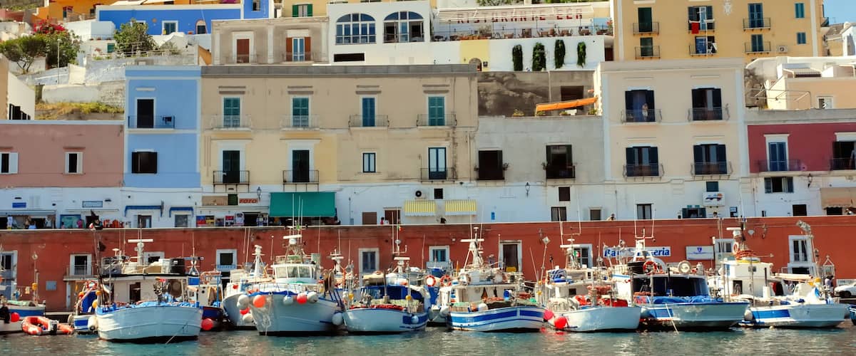 Ponza showing general coastal views, a coastal town and boating