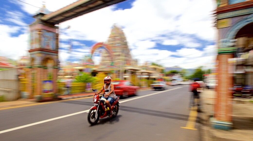 Mauritius mostrando giro in moto