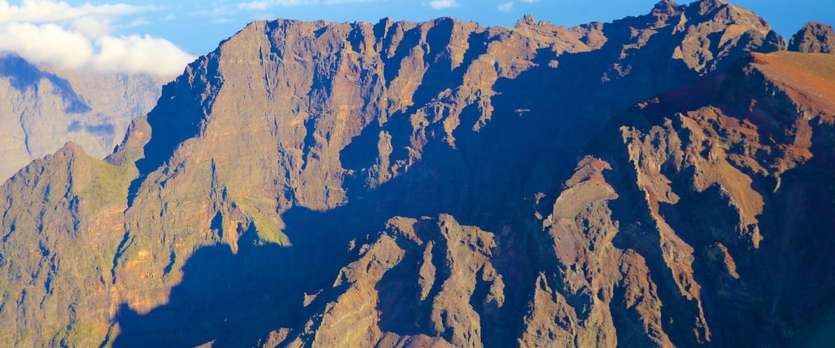 Cilaos toont algemene kustgezichten, bergen en landschappen