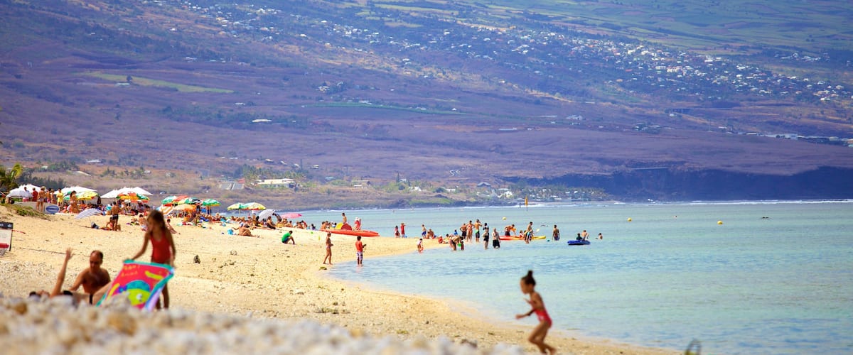 La Saline les Bains qui includes plage de sable