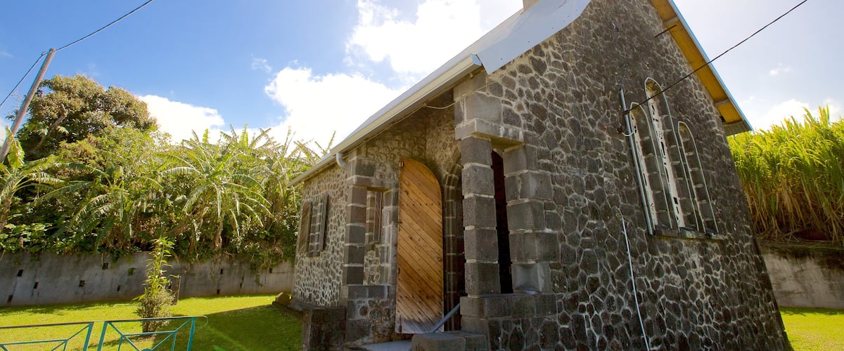 Petite-Ile montrant église ou cathédrale