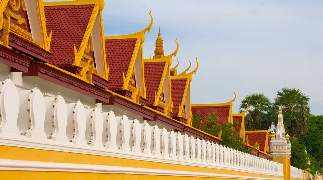 Royal Palace showing a castle and heritage elements