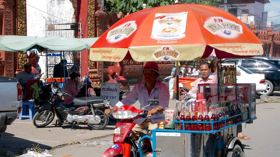 Kandal Market toont drankjes en markten en ook een klein groepje mensen