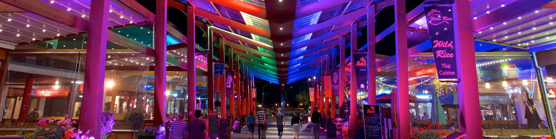 Rotorua showing night scenes and markets