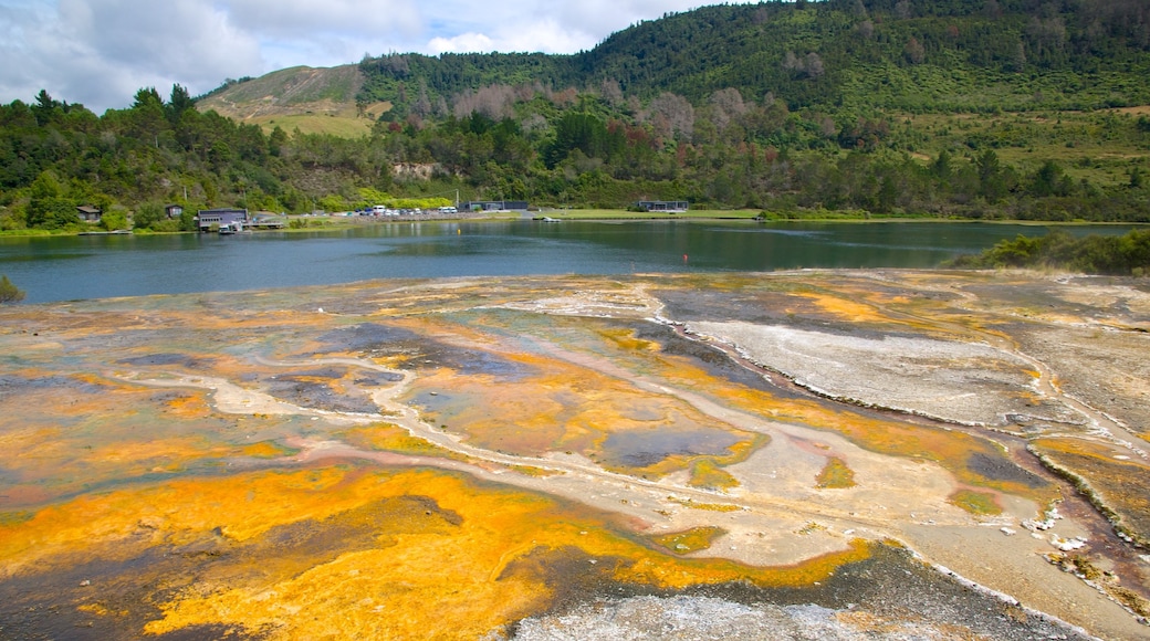 Orakei Korako Geothermal Park and Cave showing a lake or waterhole