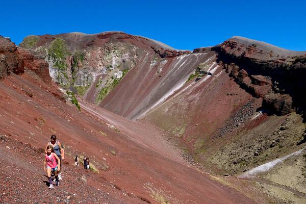 Mont Tarawera mettant en vedette panoramas et randonnée ou marche à pied