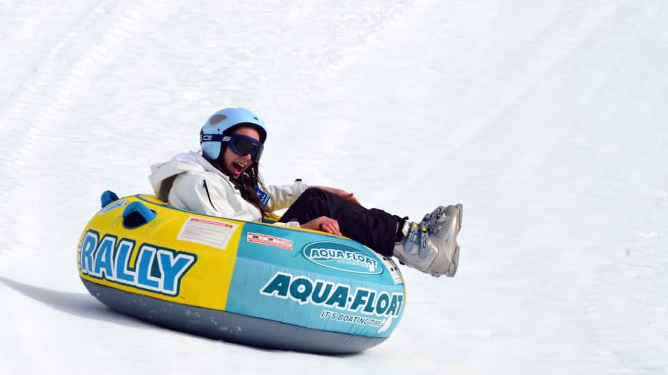 Bariloche inclusief sneeuw en snowtuben en ook een vrouw