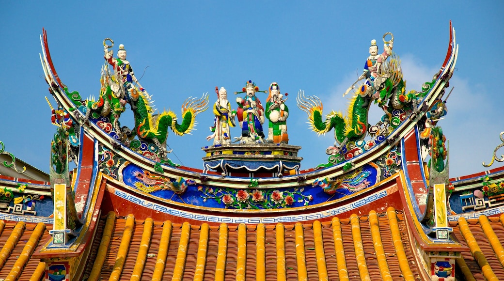 Tainan featuring a temple or place of worship and art