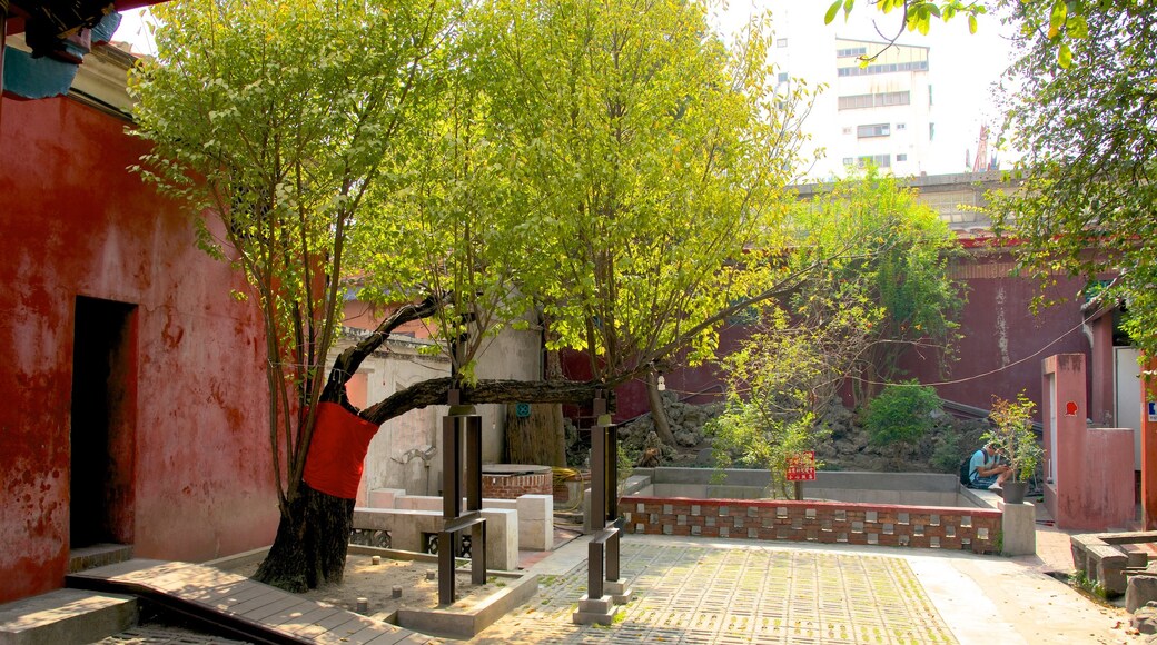 Ji Dian Wu Miao showing a temple or place of worship