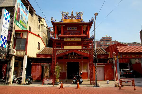 Ji Dian Wu Miao which includes a temple or place of worship