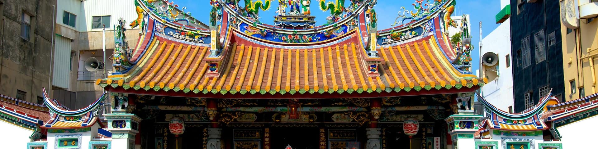 Tainan showing a temple or place of worship
