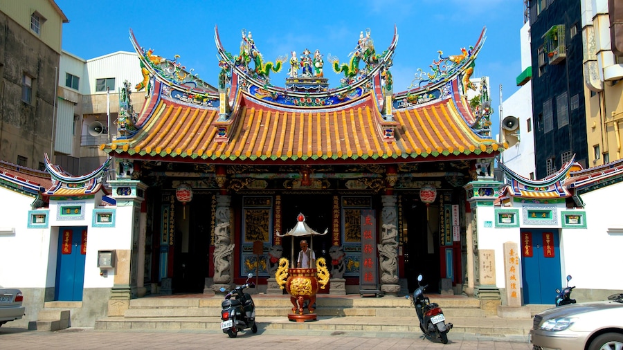 Tainan que incluye un templo o lugar de culto