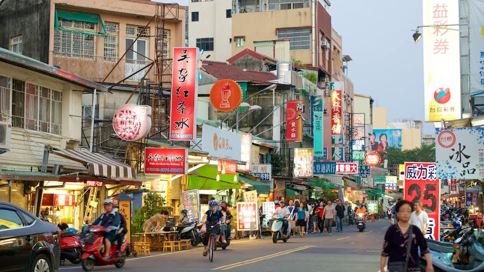 Tainan ofreciendo distrito financiero, señalización y una ciudad