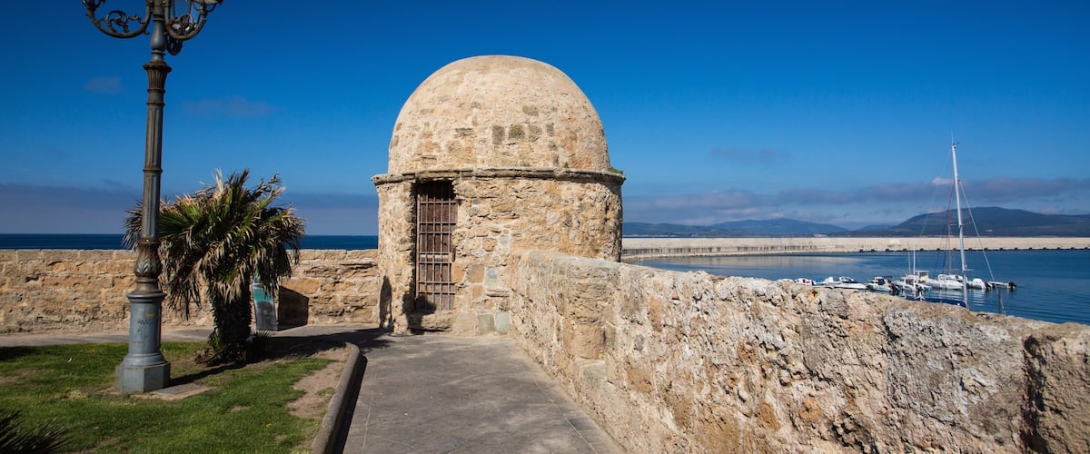 Alghero mit einem allgemeine KĂŒstenansicht
