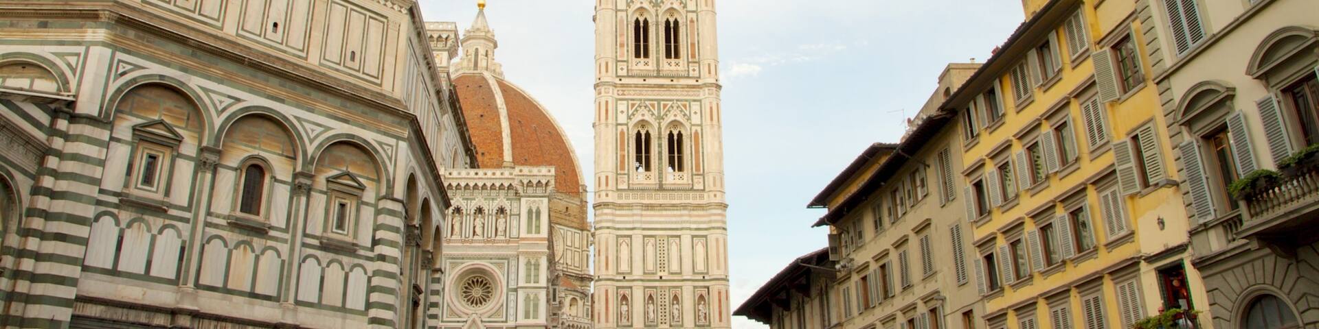Piazza del Duomo which includes a square or plaza and heritage architecture