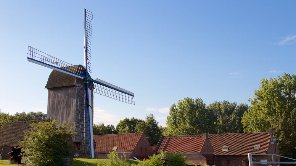 Villeneuve-d\'Ascq montrant moulin Ă  vent
