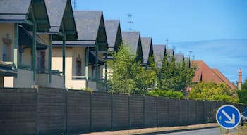 Deauville som inkluderar ett hus