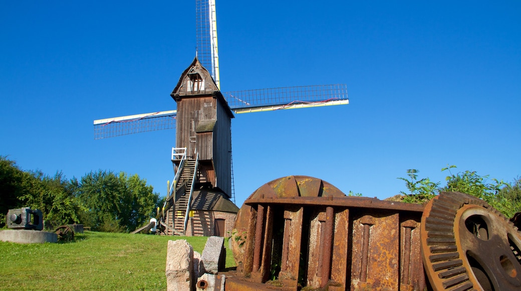 Villeneuve-d\'Ascq showing a windmill