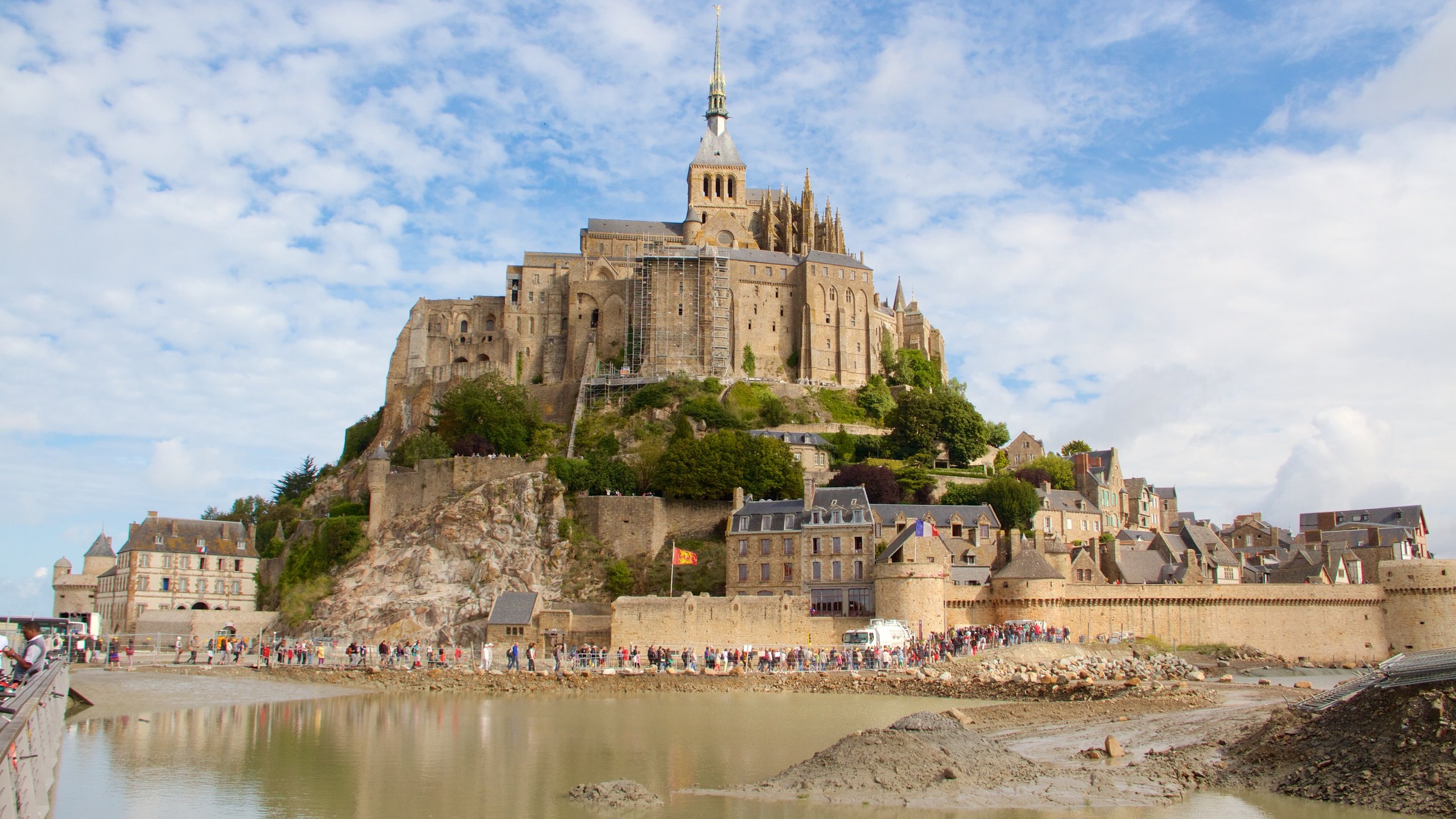 MONT ST MICHEL // What you NEED TO KNOW Before Visiting // Normandy France  