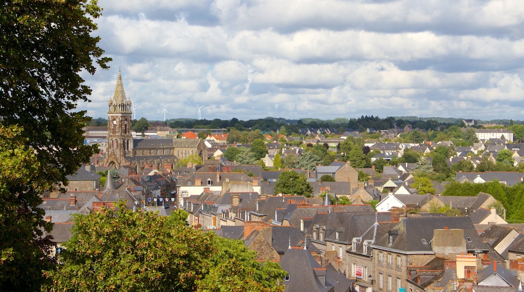 Combourg which includes a city and skyline