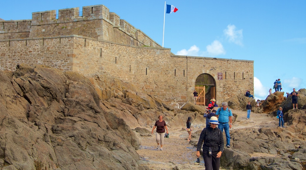 Fort National ofreciendo elementos del patrimonio