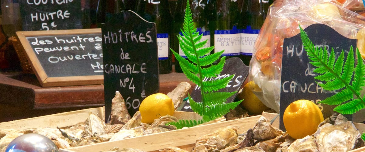 Saint-Malo which includes food
