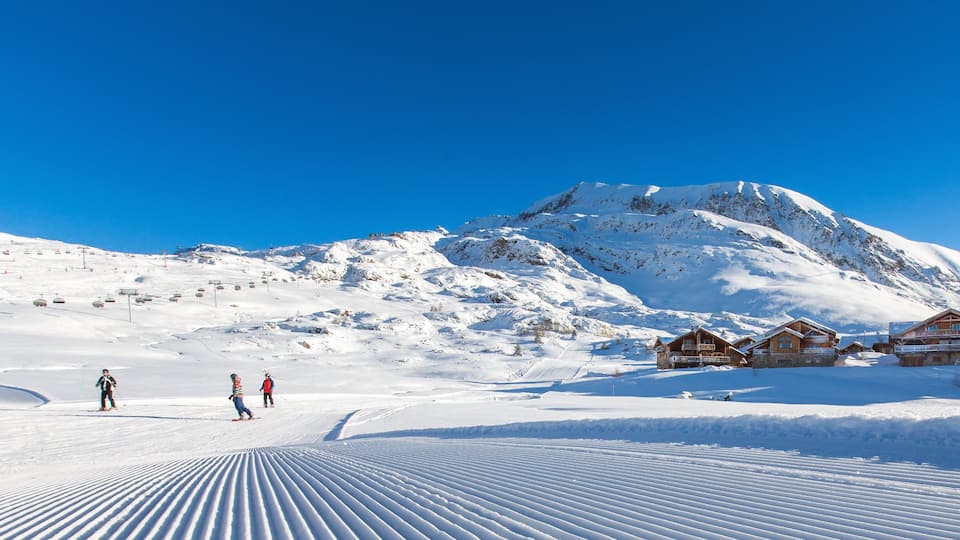 L\'Alpe-d\'Huez montrant neige et ski