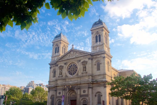 Paris qui includes église ou cathédrale, patrimoine historique et patrimoine architectural
