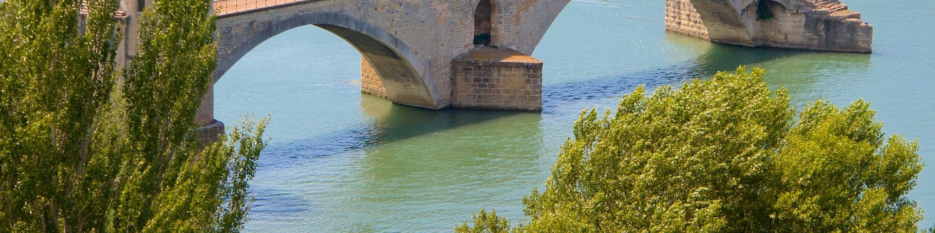 Pont d\'Avignon which includes a river or creek, a bridge and heritage elements