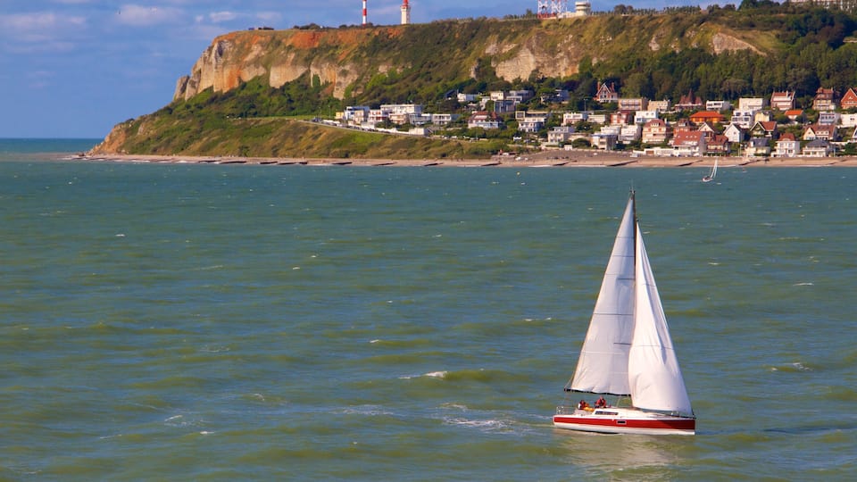 El Havre que incluye una ciudad, una localidad costera y vistas de una costa