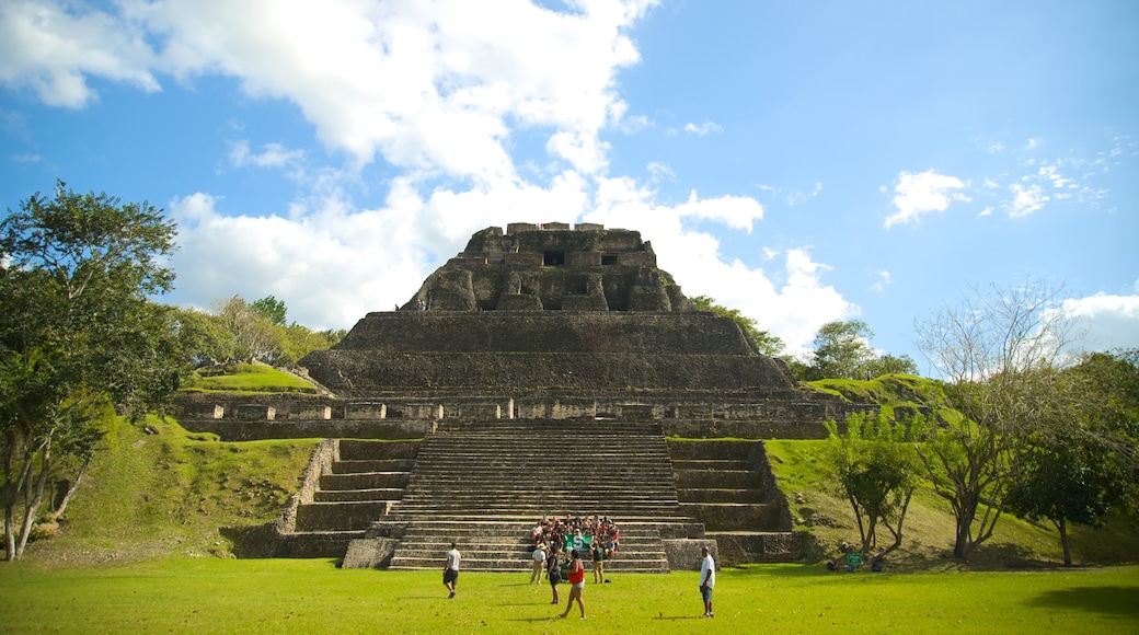 Xunantunich showing heritage elements and indigenous culture