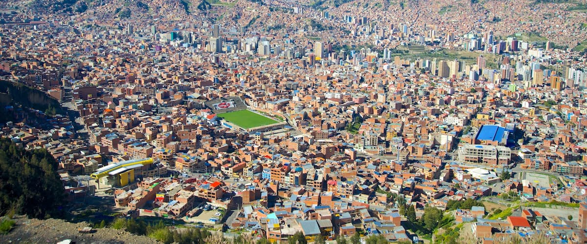 La Paz mostrando una ciudad y vistas de paisajes