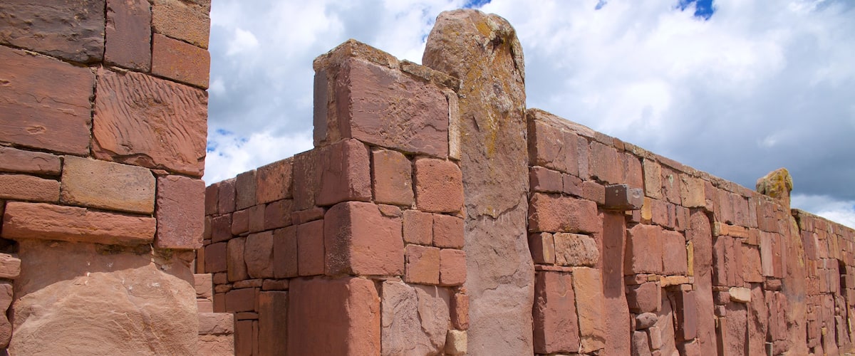 Tiahuanaco que incluye elementos del patrimonio