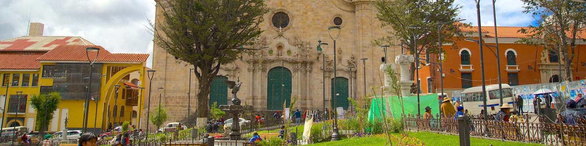Potosi which includes a city and a garden