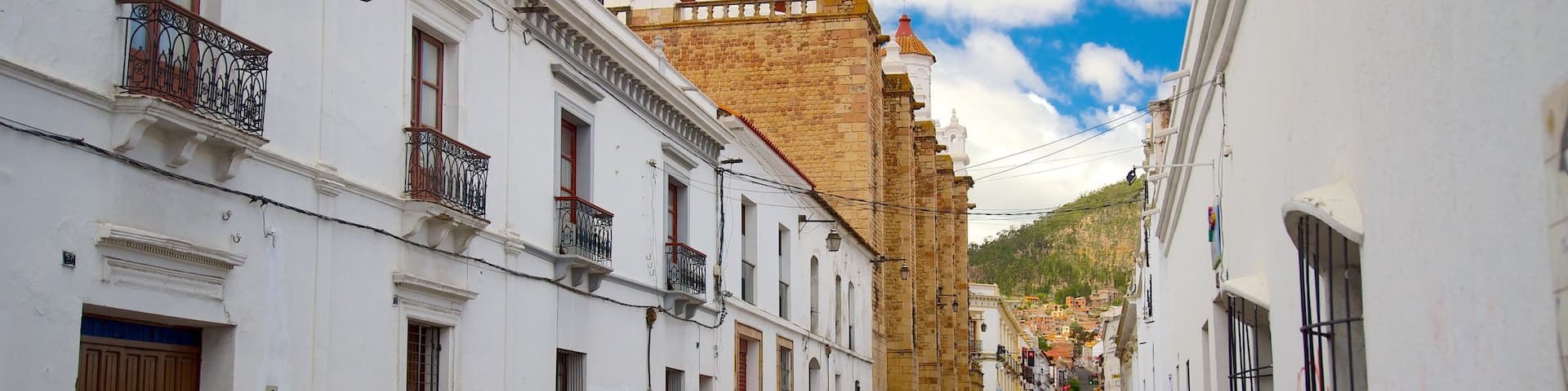 Sucre featuring a city