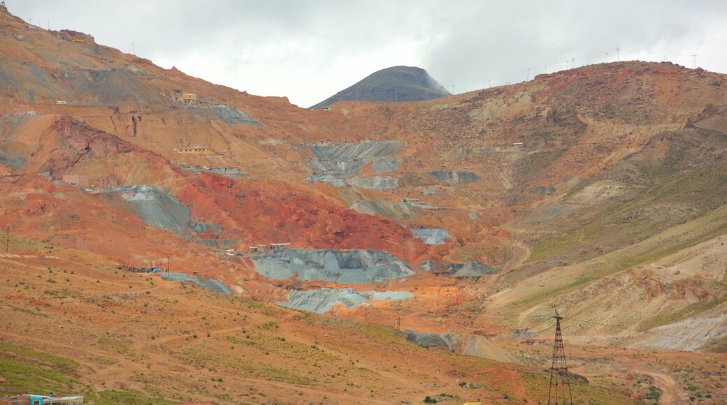 Cerro Rico showing tranquil scenes