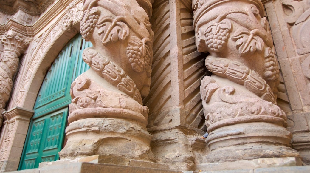 La Compañía de Jesús mit einem historische Architektur und Geschichtliches