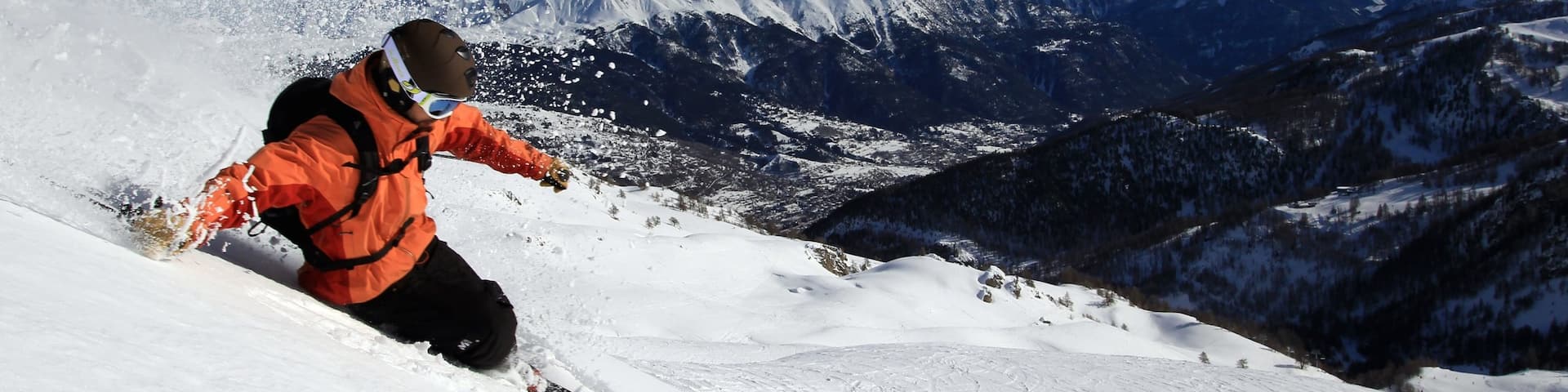 Aix-en-Provence which includes snow, snow skiing and mountains