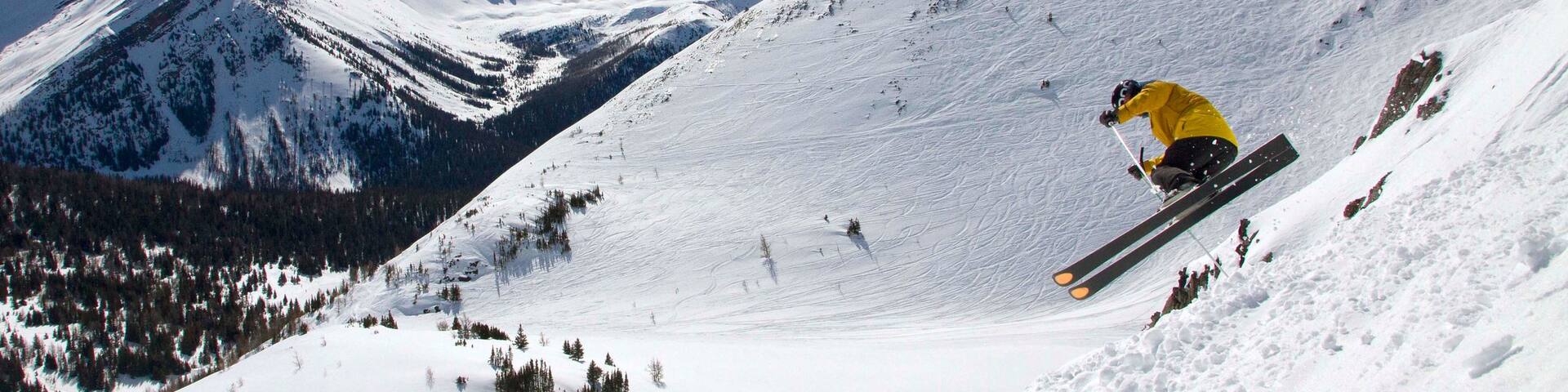 Lake Louise Mountain Resort featuring snow skiing, mountains and snow