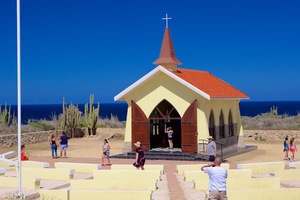 Alto Vista Chapel showing a church or cathedral and general coastal views