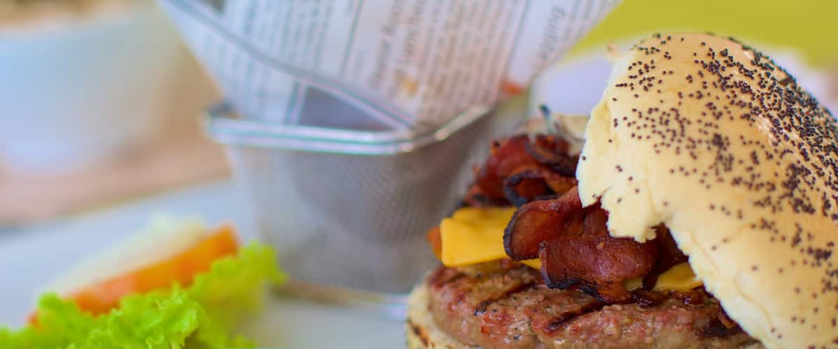 Puerto Plata which includes food