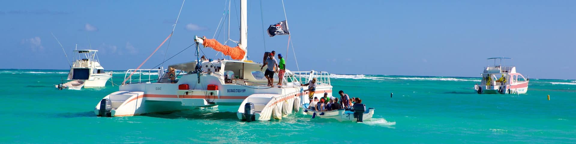 Cortecito Beach which includes sailing and general coastal views