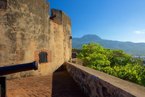 Fort San Felipe featuring heritage elements and military items