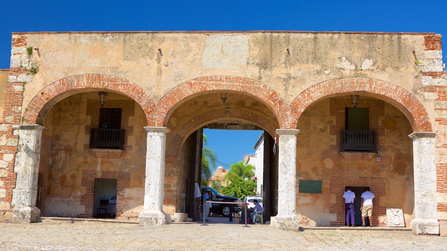 Fortaleza Ozama que incluye elementos patrimoniales