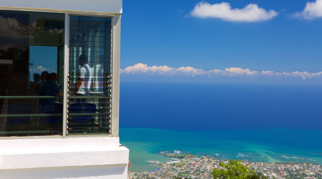 Teleférico de Puerto Plata que incluye una góndola y vistas generales de la costa