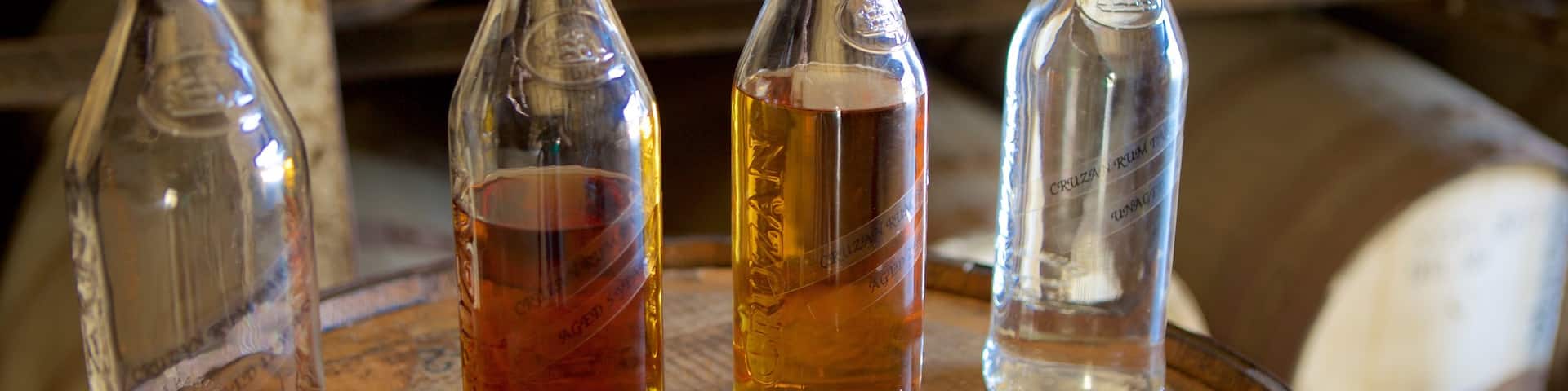 クルサン ラム ファクトリー どの含み ドリンクあるいは飲み物