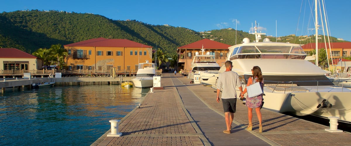 Charlotte Amalie featuring yleiset rantanäkymät sekä pari